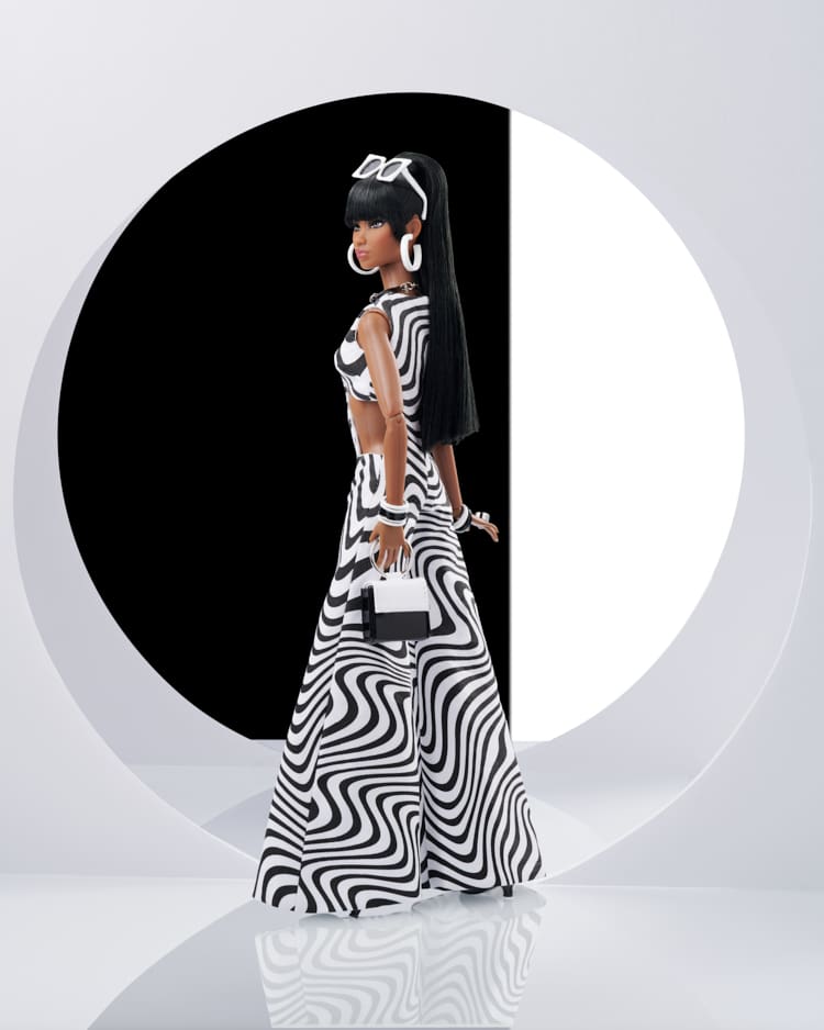 Op Art Opening Jolie James™ Dressed Doll - Image 3