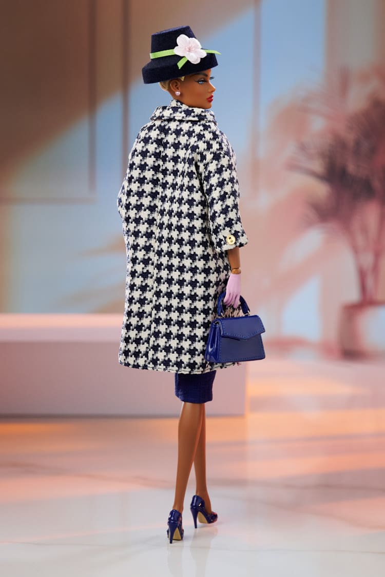 Standout Fall Della Roux™ Dressed Doll - Image 3