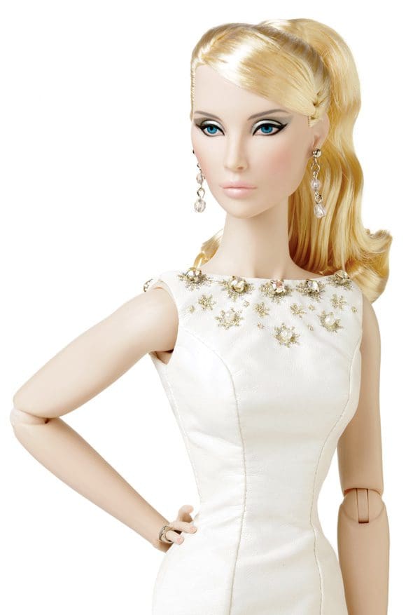 FR16 Hanne Erikson Platinum Society Doll - Image 3